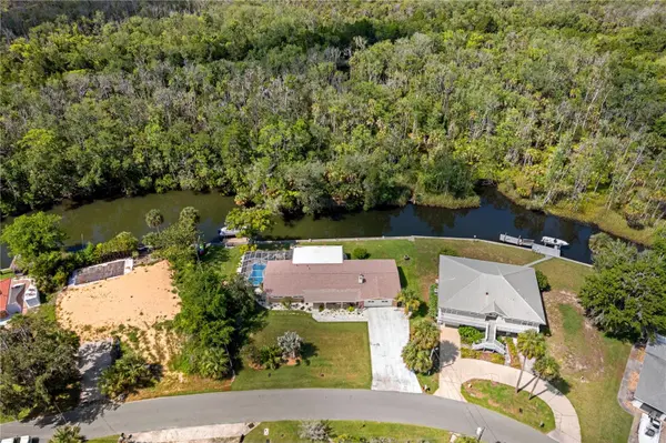 2160 N WATERSEDGE DR, Crystal River, FL 34429