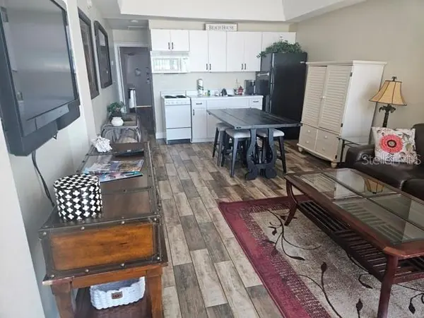 1909 S ATLANTIC AVE #102, Daytona Beach, FL 32118