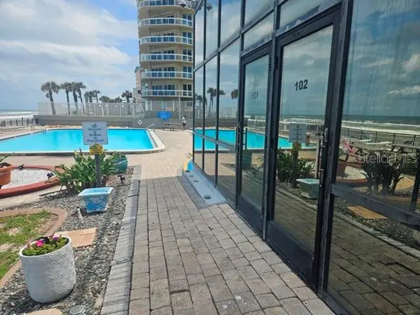 1909 S ATLANTIC AVE #102, Daytona Beach, FL 32118