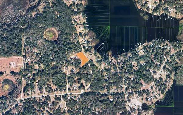 161 LITTLE ORANGE LAKE DR, Hawthorne, FL 32640
