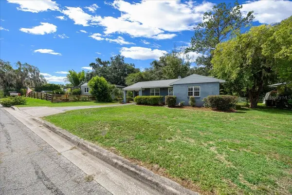 1142 NE 8TH ST, Ocala, FL 34470