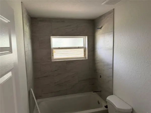6 S BARBOUR ST, Beverly Hills, FL 34465