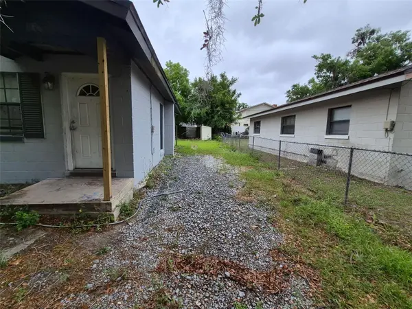 1106 SW 5TH ST, Ocala, FL 34471