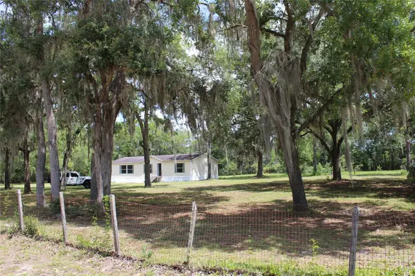 112 JUNIPER DR, Hawthorne, FL 32640