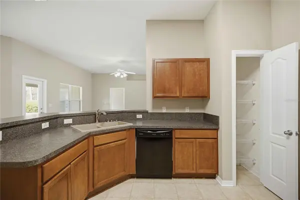 334 LAKE DR, Ocala, FL 34472