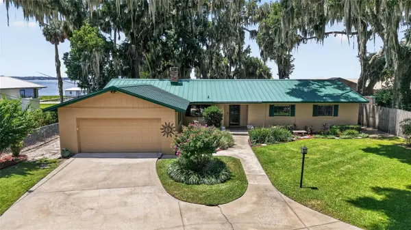 13200 E HIGHWAY 25, Ocklawaha, FL 32179