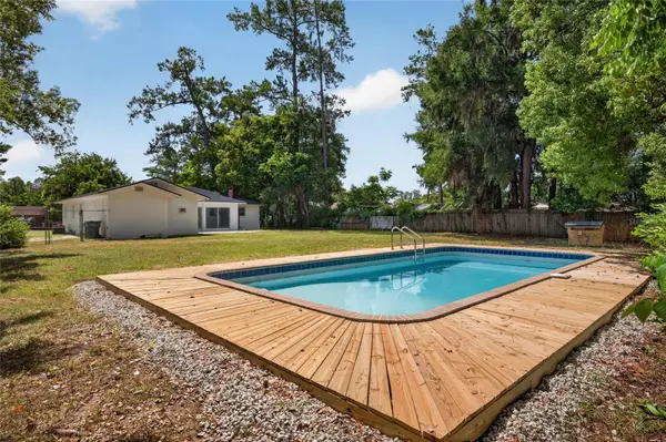 1220 NE 16TH AVE, Ocala, FL 34470