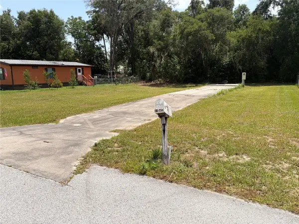 11047 SE 66TH TER, Belleview, FL 34420
