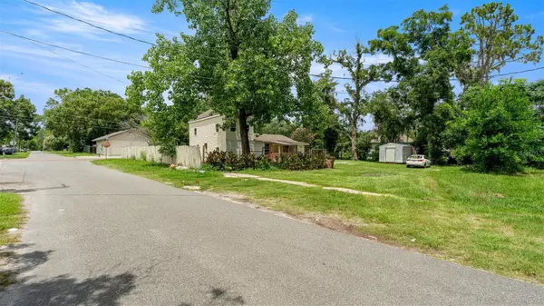 10107 S DIVISION AVE, Hampton, FL 32044