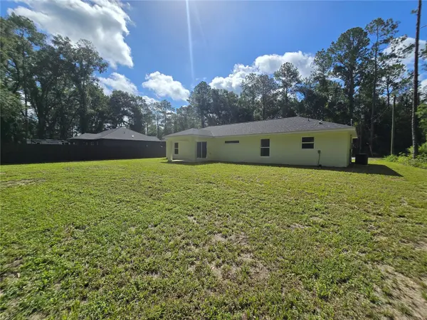 11 SEQUOIA LOOP PL, Ocklawaha, FL 32179