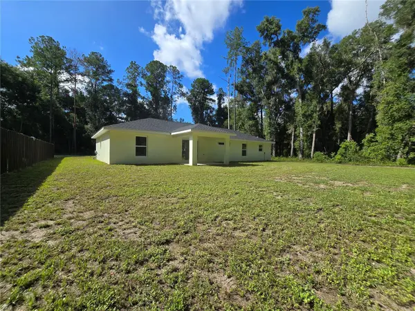 11 SEQUOIA LOOP PL, Ocklawaha, FL 32179