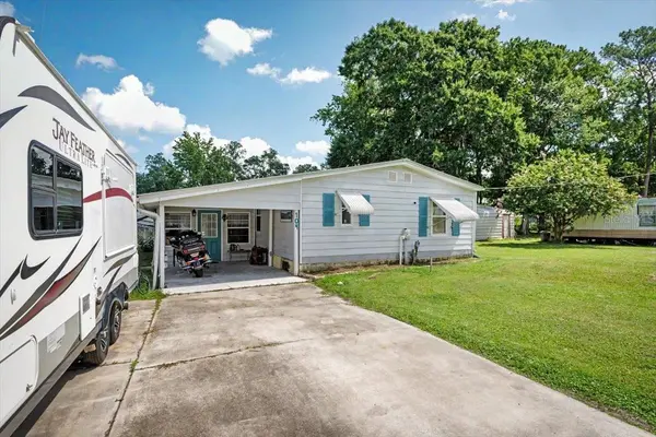 104 EDGEWATER RD, Satsuma, FL 32189