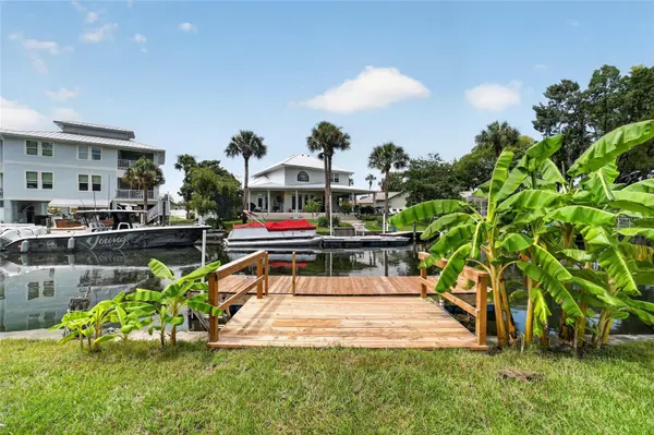 232 SE KINGS BAY DR, Crystal River, FL 34429