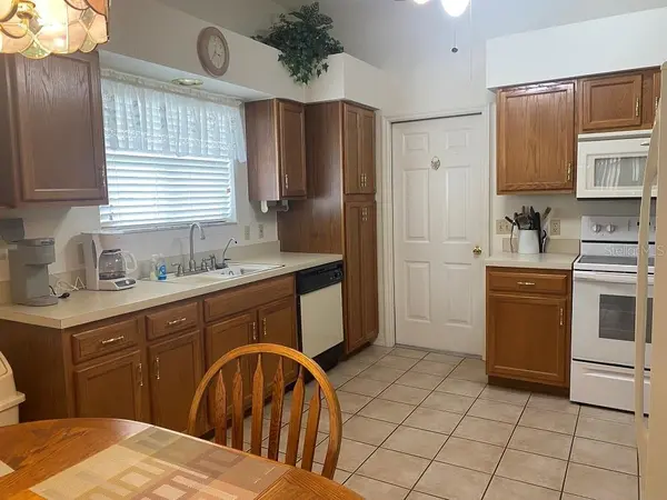 1223 GRANADA CT, Lady Lake, FL 32159
