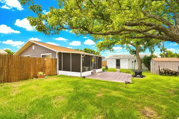 142 MARTHA DR, Lake Wales, FL 33898