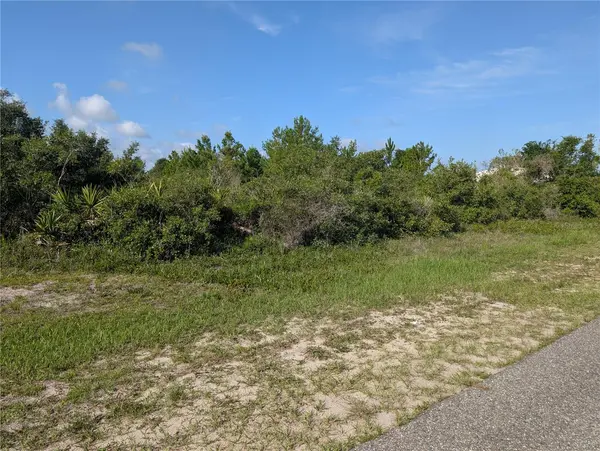 7 POINCIANA DR, Indian Lake Estates, FL 33855