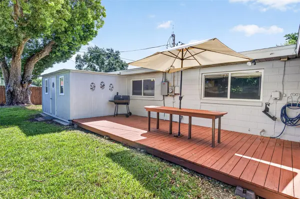 2021 OLIVER PL, Winter Haven, FL 33881