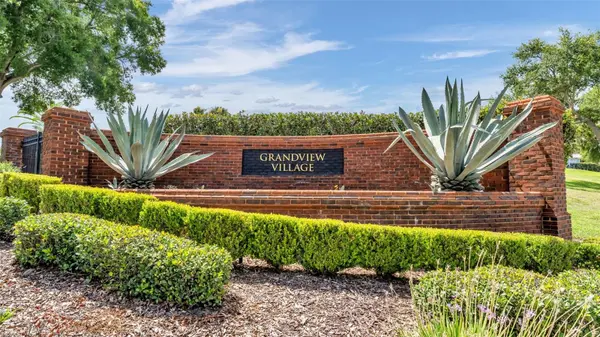 5701 CRESTVIEW DR, Lady Lake, FL 32159