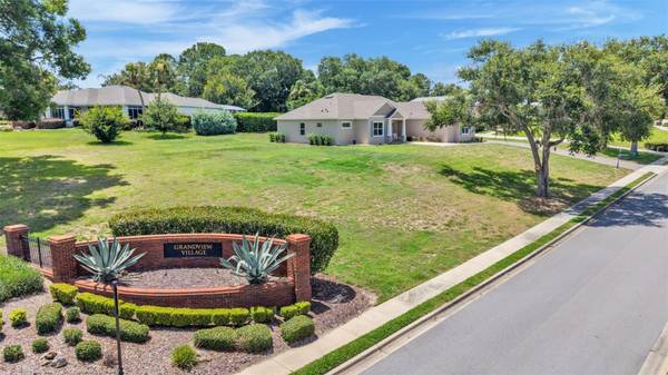 5701 CRESTVIEW DR, Lady Lake, FL 32159