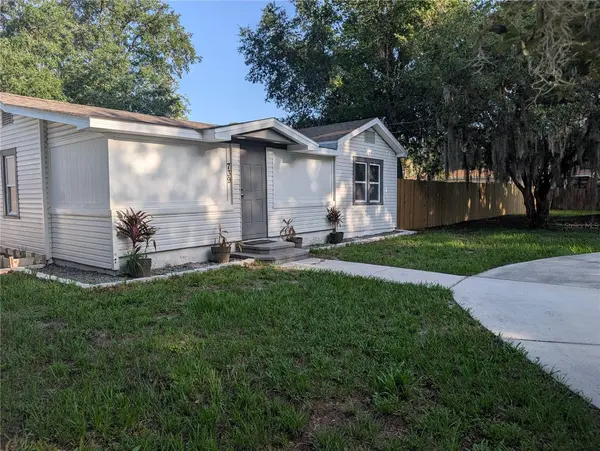 739 CENTER ST, Waverly, FL 33877