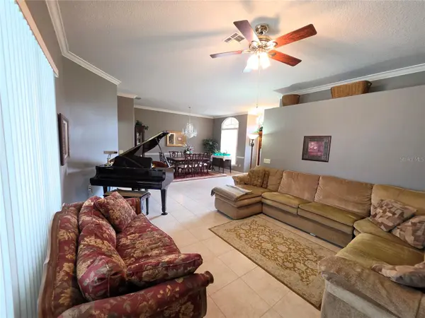 6523 CREWS LAKE HILLS LOOP E, Lakeland, FL 33813