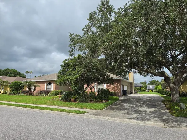 6523 CREWS LAKE HILLS LOOP E, Lakeland, FL 33813