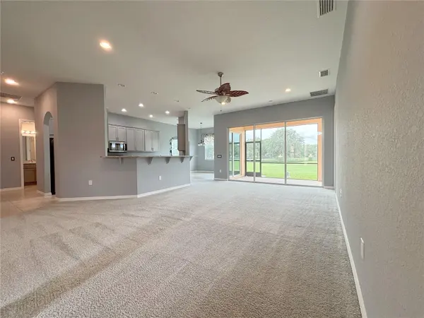 1124 SAWGRASS DR, Winter Haven, FL 33884