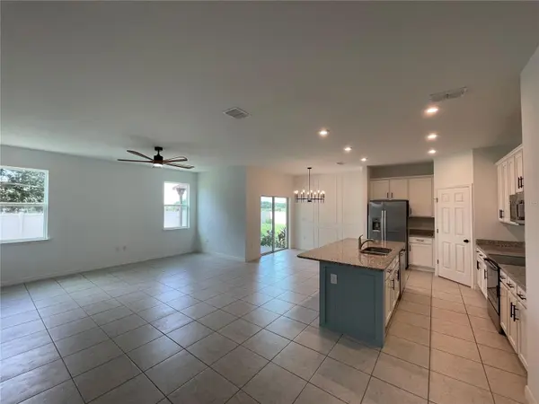 689 CROWN ROSE DR, Eagle Lake, FL 33839