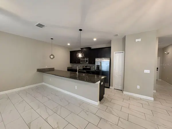 1592 MOON VALLEY DR, Davenport, FL 33896
