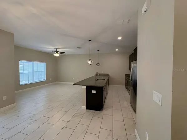 1592 MOON VALLEY DR, Davenport, FL 33896