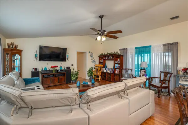 411 COUNTRY PINE RD, Haines City, FL 33844