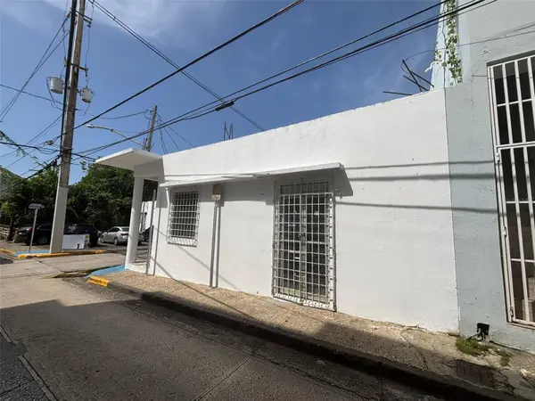 16 CELIS AGUILERA ST. COR, Manati, PR 00674