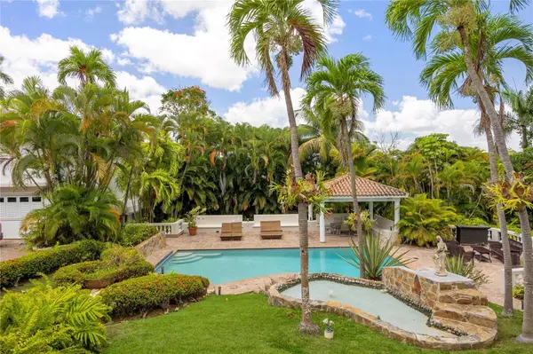 A Street VILLA CAPARRA #A-13, Guaynabo, PR 00966