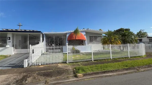 CALLE BECASINA E-32 URB COUNTRY CLUB #926, San Juan, PR 00924
