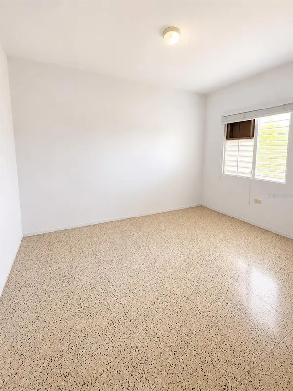 11 SINGAPUR, Juana Diaz, PR 00795