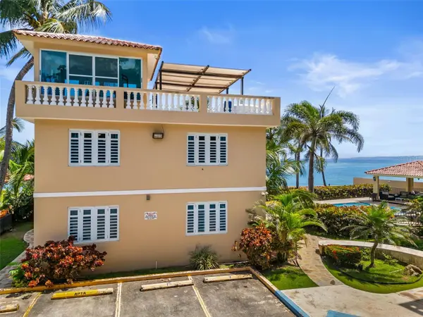 8 CONDO OCEAN VIEW CASTLE, Aguada, PR 00602