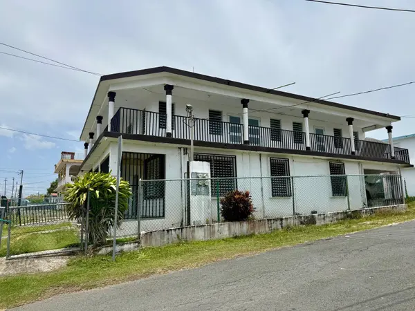 53 CALLE SATURNO COM SANDIN #1, Vega Baja, PR 00693