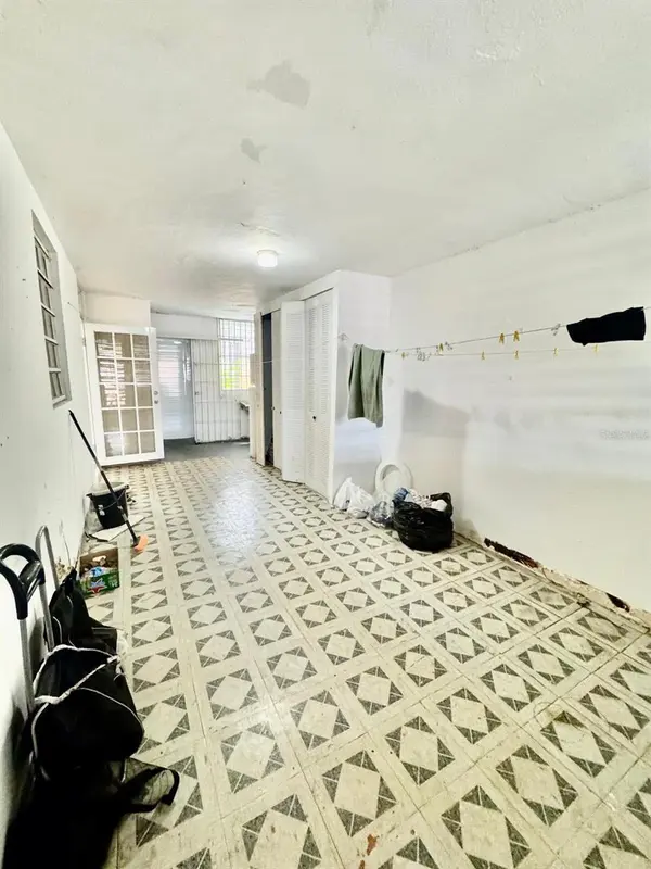 Calle 46 ROYAL TOWN #3-4, Bayamon, PR 00956