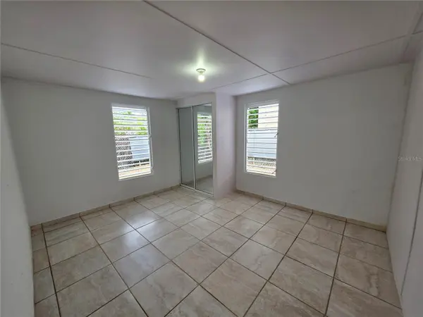 657 ST BO. ARRENALEJOS #4, Arecibo, PR 00612