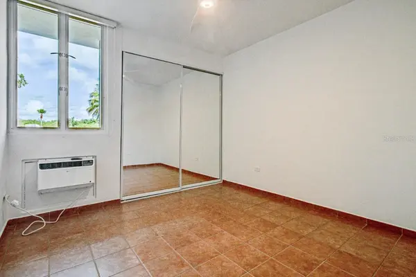 693 NCV #324, Vega Alta, PR 00692