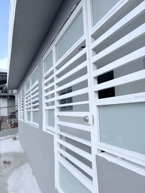 8 . #183, Toa Alta, PR 00953