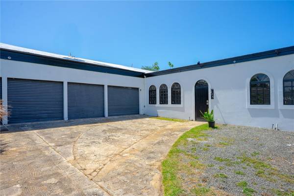 225 SANTA ISIDRA L CALLE B, Fajardo, PR 00738