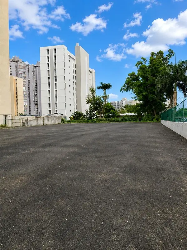 carr. 2 KM 6.4 VILLA CAPARRA, Guaynabo, PR 00966