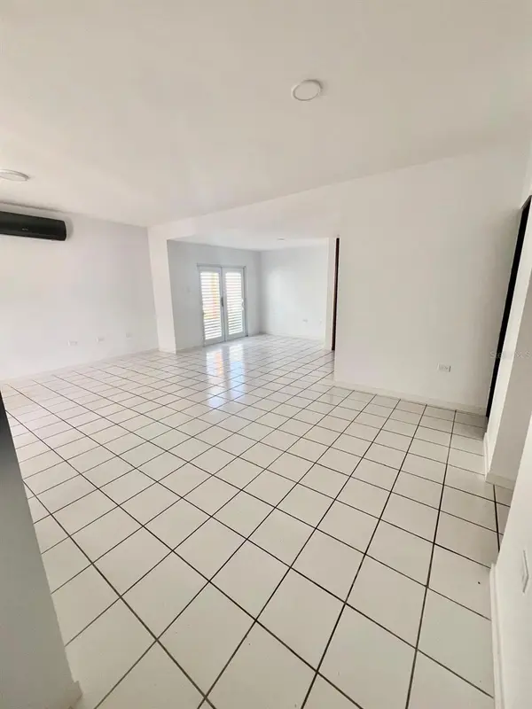 YAMIL GALIB PASEO LOS ROBLES #1614, Mayaguez, PR 00680