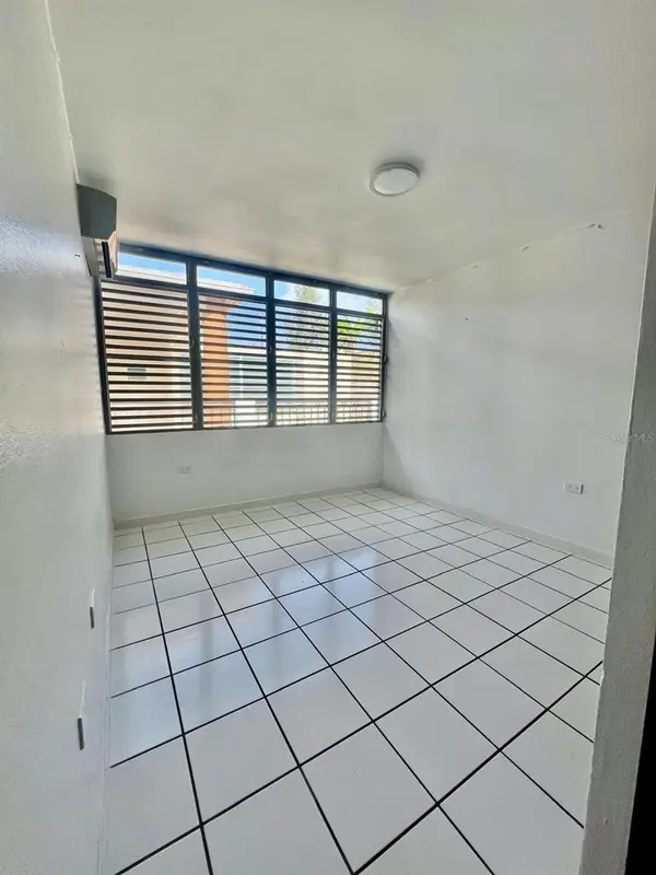 YAMIL GALIB PASEO LOS ROBLES #1614, Mayaguez, PR 00680