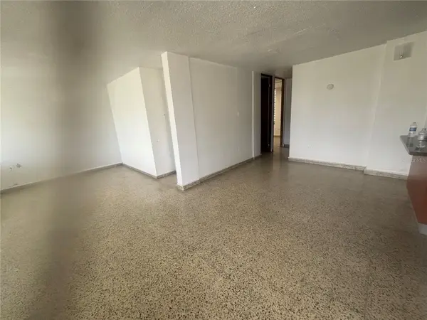 Calle 18 BLOQUE 23, Bayamon, PR 00959
