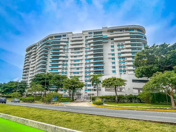 550 AVENIDA CONSTITUCION #810, San Juan, PR 00901