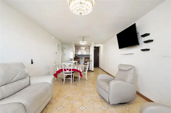 801 CANGREJO ARRIBA #801 A, Carolina, PR 00979