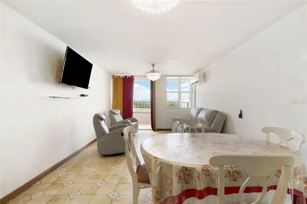 801 CANGREJO ARRIBA #801 A, Carolina, PR 00979