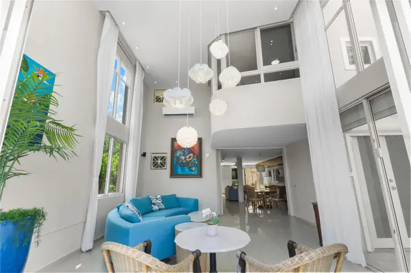 1 SHELL CASTLE CLUB CLB, Humacao, PR 00791